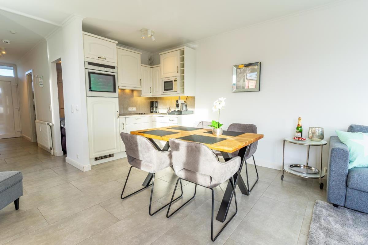 Scharbeutz 2- Zimmer- Luxus Apartment Mit Eigener Sauna Buitenkant foto